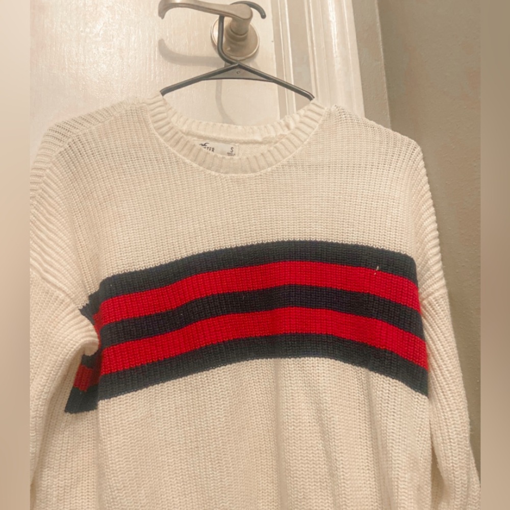 Hollister Sweater Size Small
